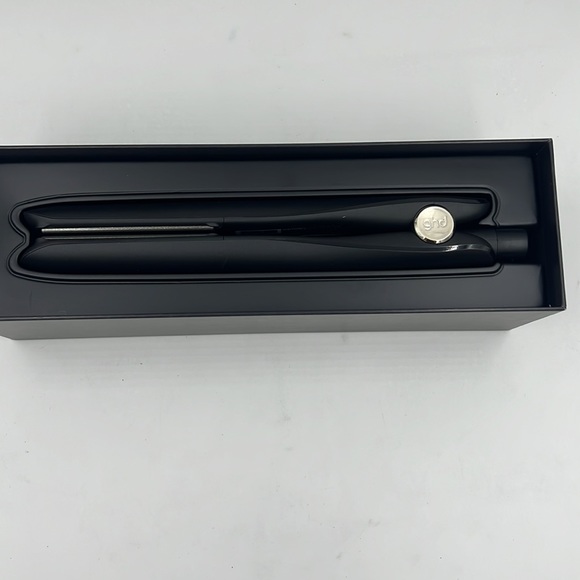 Ghd gold 1"Flat Iron Gently used looks like New - Picture 3 of 4